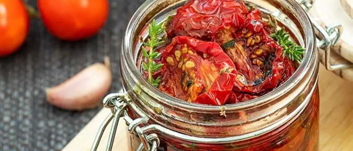 DE GUSTIBUS| Pomodori secchi, tradizione genuina che stuzzica il palato
