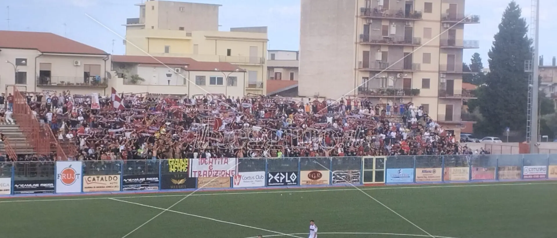 Gli amaranto sono tornati: istantanee da un’appiccicosa giornata “D” calcio