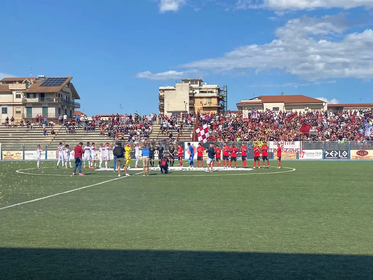Da Bolzano a Locri con l’entusiasmo di sempre, la nuova Reggina riparte dai suoi tifosi