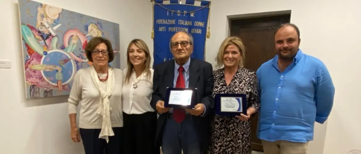 Reggio, presentato il volume di poesie “Tra le pieghe del cuore”