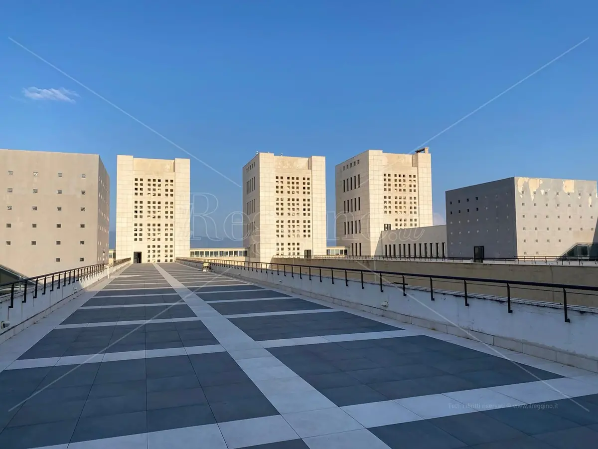 Università di Reggio e Catanzaro: «Tutti gli idonei hanno ricevuto la borsa di studio»