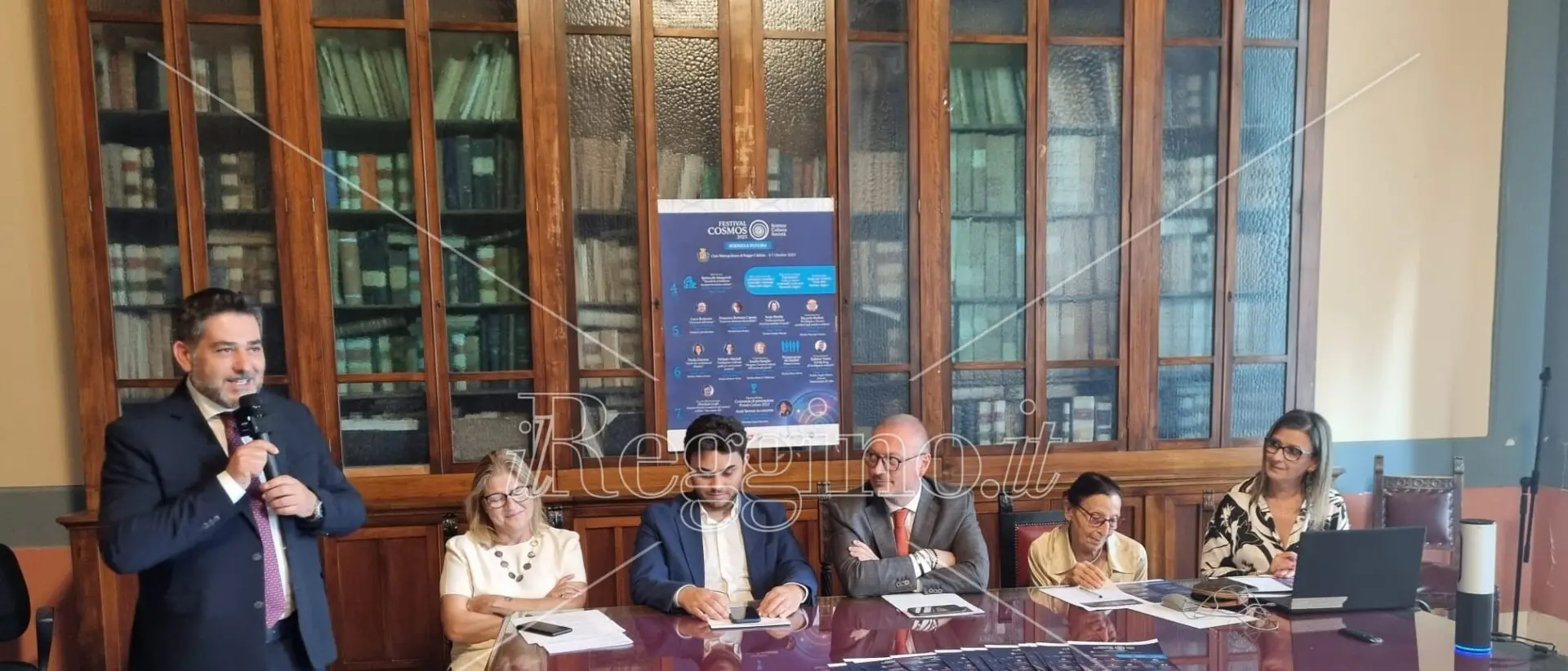 Reggio, luci accese sulla divulgazione scientifica coi ragazzi del “Festival Cosmos”