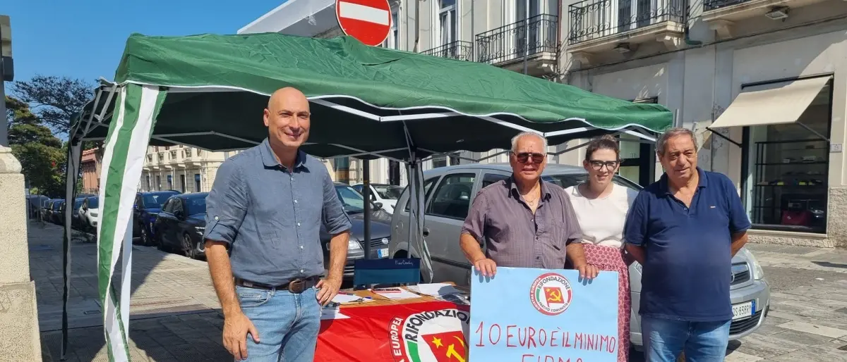 Reggio, raccolta firme per il salario minimo