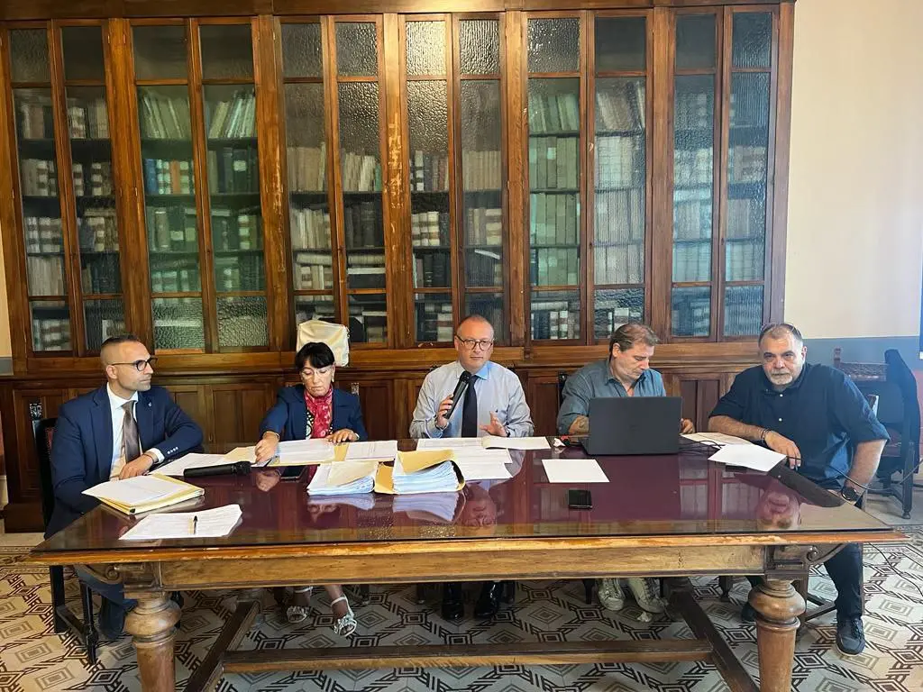 Dimensionamento scolastico: Versace e Lizzi ancora a confronto con sindacati e sindaci