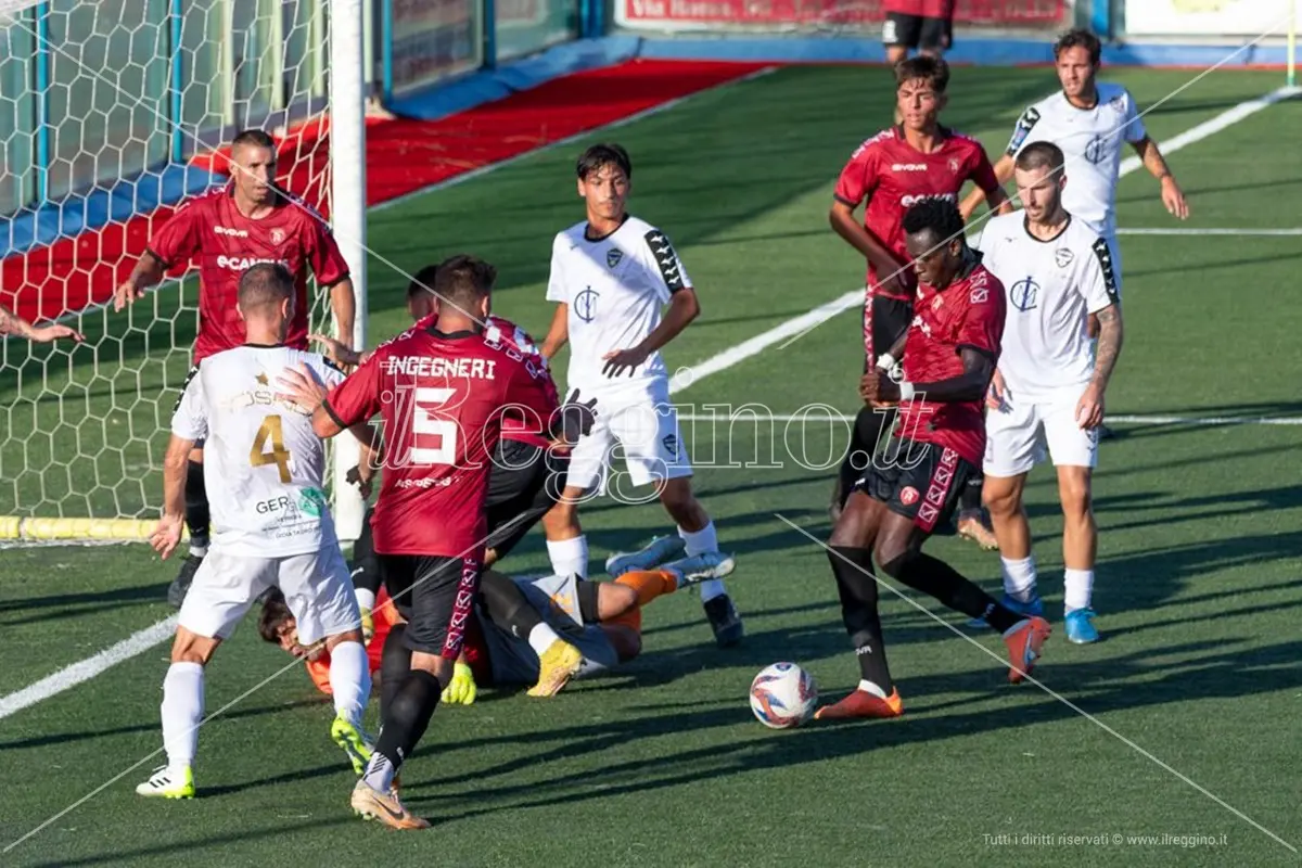 Acireale-Reggina, le formazioni ufficiali: titolari Salandria e Provazza