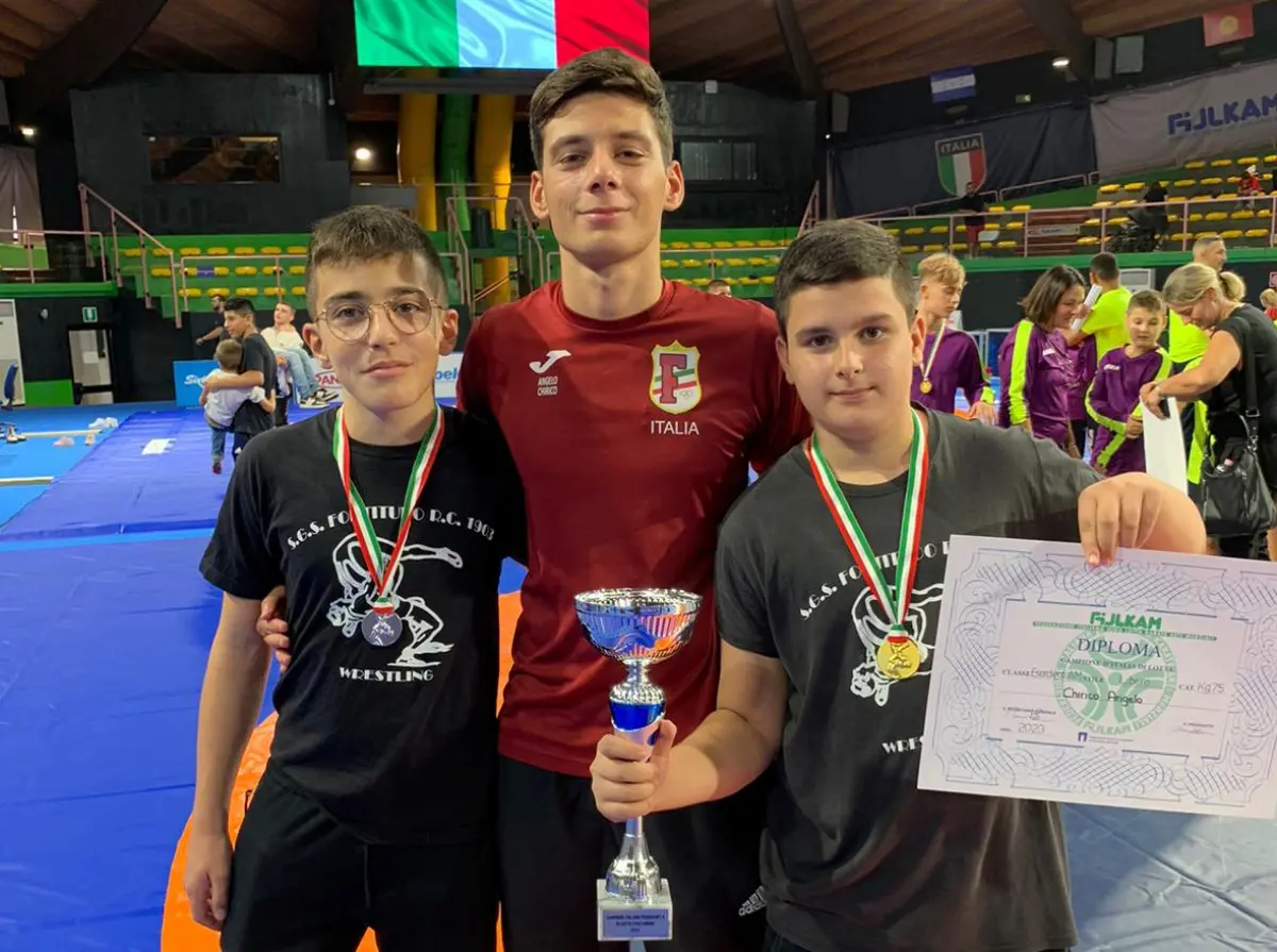 Lotta, i reggini Montesano e Chirico colorano di “amaranto” il podio nazionale