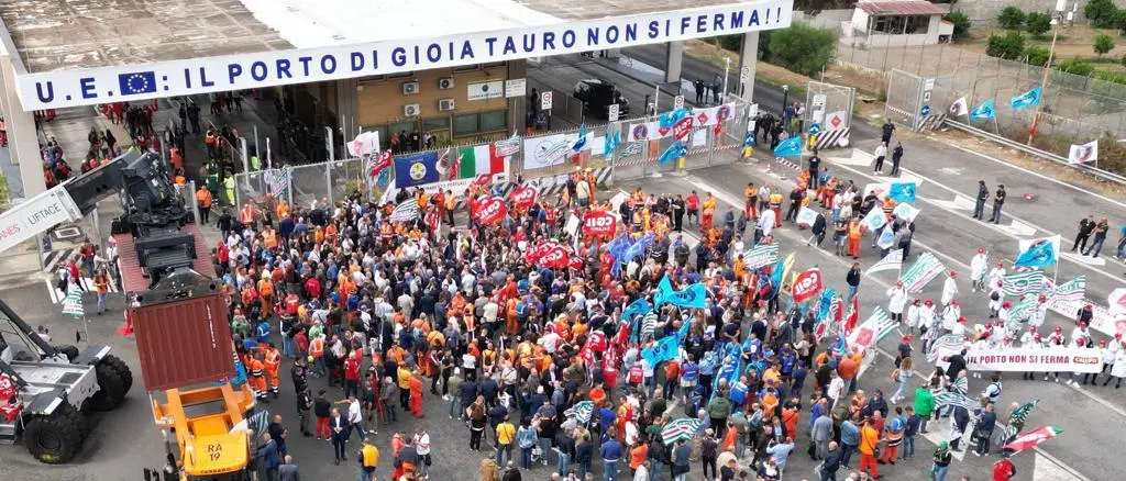La Calabria si è stretta intorno al porto di Gioia Tauro