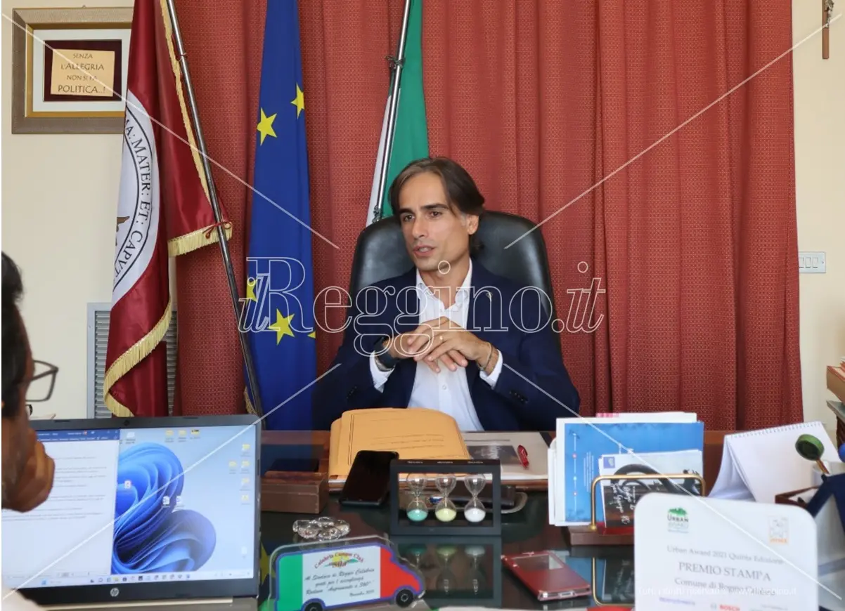 Nuova giunta a Reggio, nella trattativa la spuntano i Dem: ora i nomi
