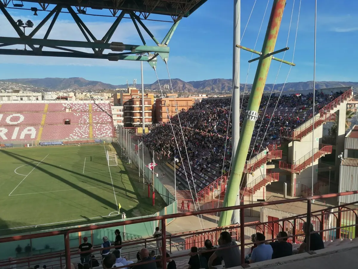 Reggina, contro la Scafatese serve già una prova di forza! Lumia ha rescisso, chi gioca in porta?