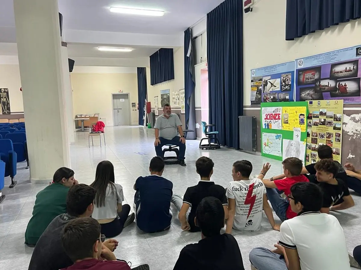 A Bova Marina il laboratorio teatro sociale e clownerie all’istituto Euclide