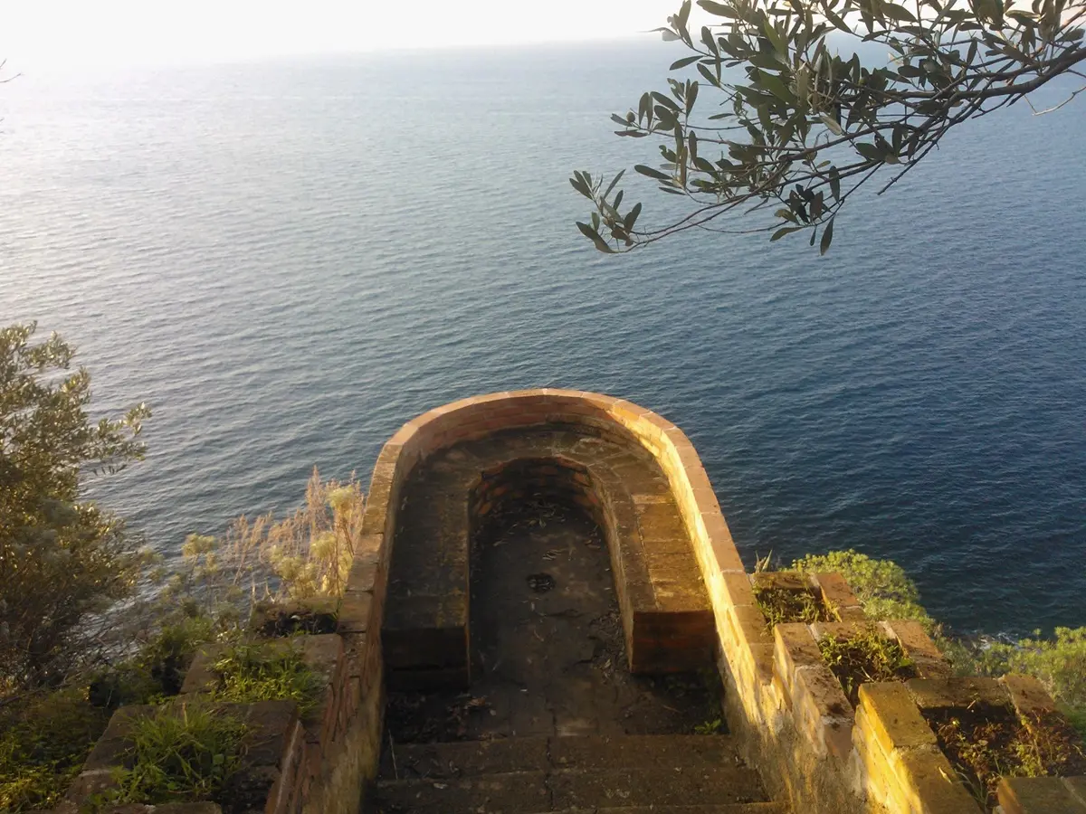 BORGHI E LUOGHI DEL CUORE | A Palmi, immersa nel silenzio e destata dal mare, la villa Pietrosa di Leonida Repaci