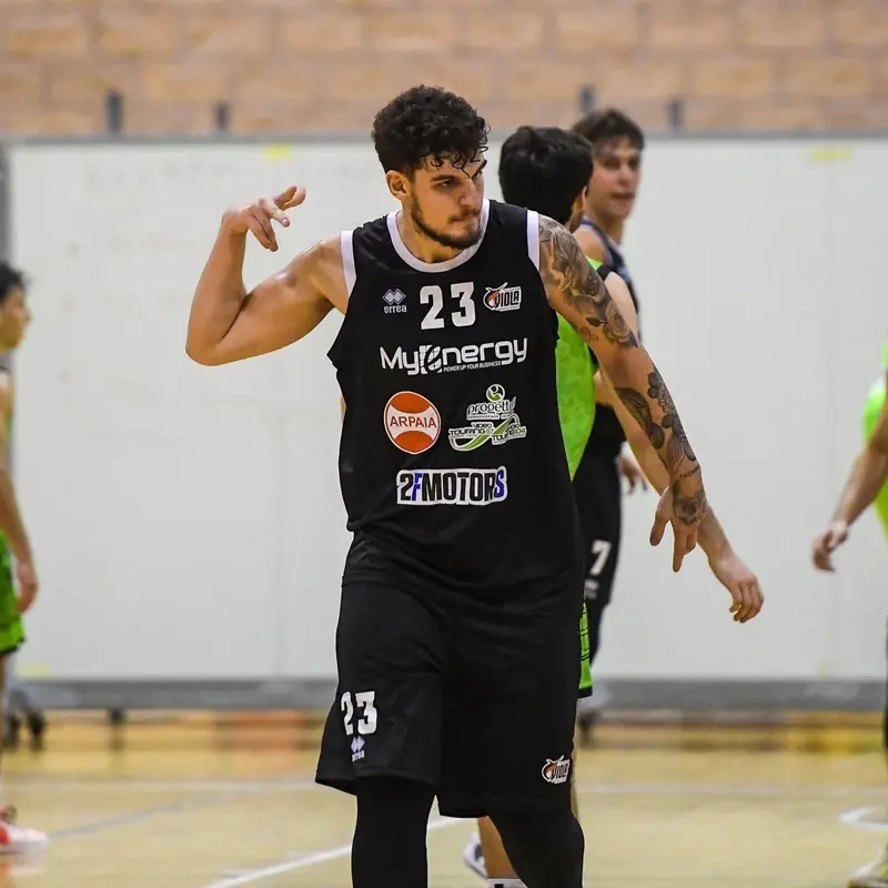 Viola, capitan Binelli: «Vi aspetto al PalaCalafiore, domenica vogliamo vincere ancora»