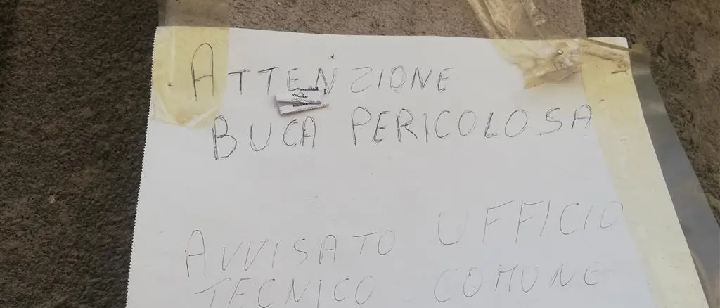 Lazzaro, Ancadic e il Comitato Torrente Oliveto chiedono la rimozione dell’insidia stradale in via San Nilo