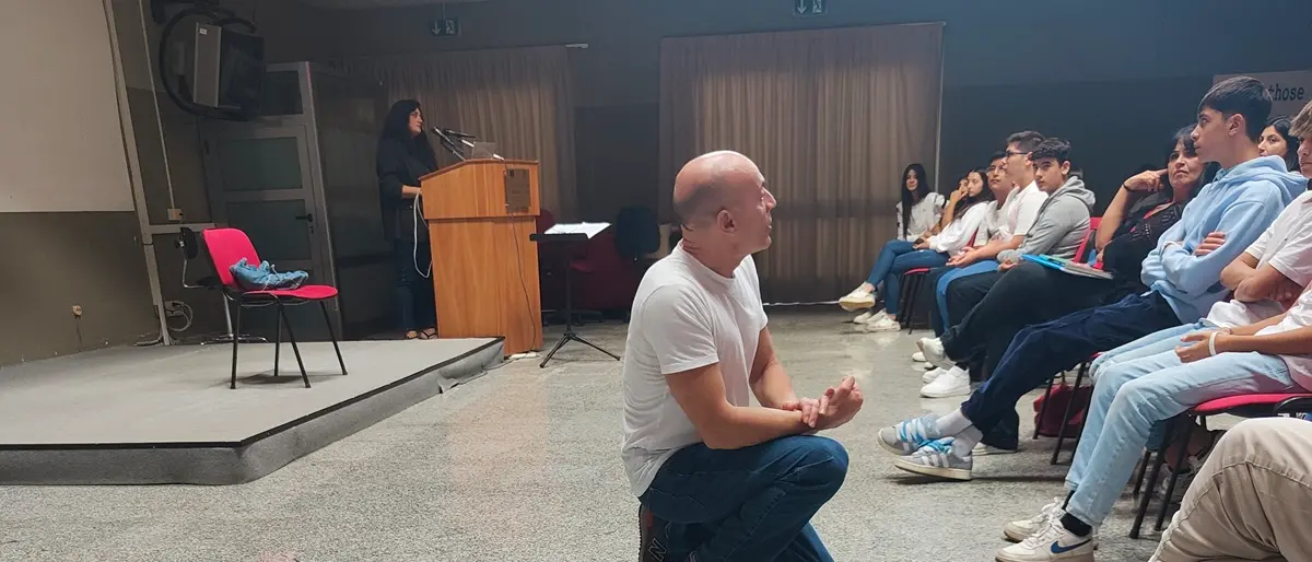 Siderno, al liceo Zaleuco l'Iliade di Enzo de' Liguoro