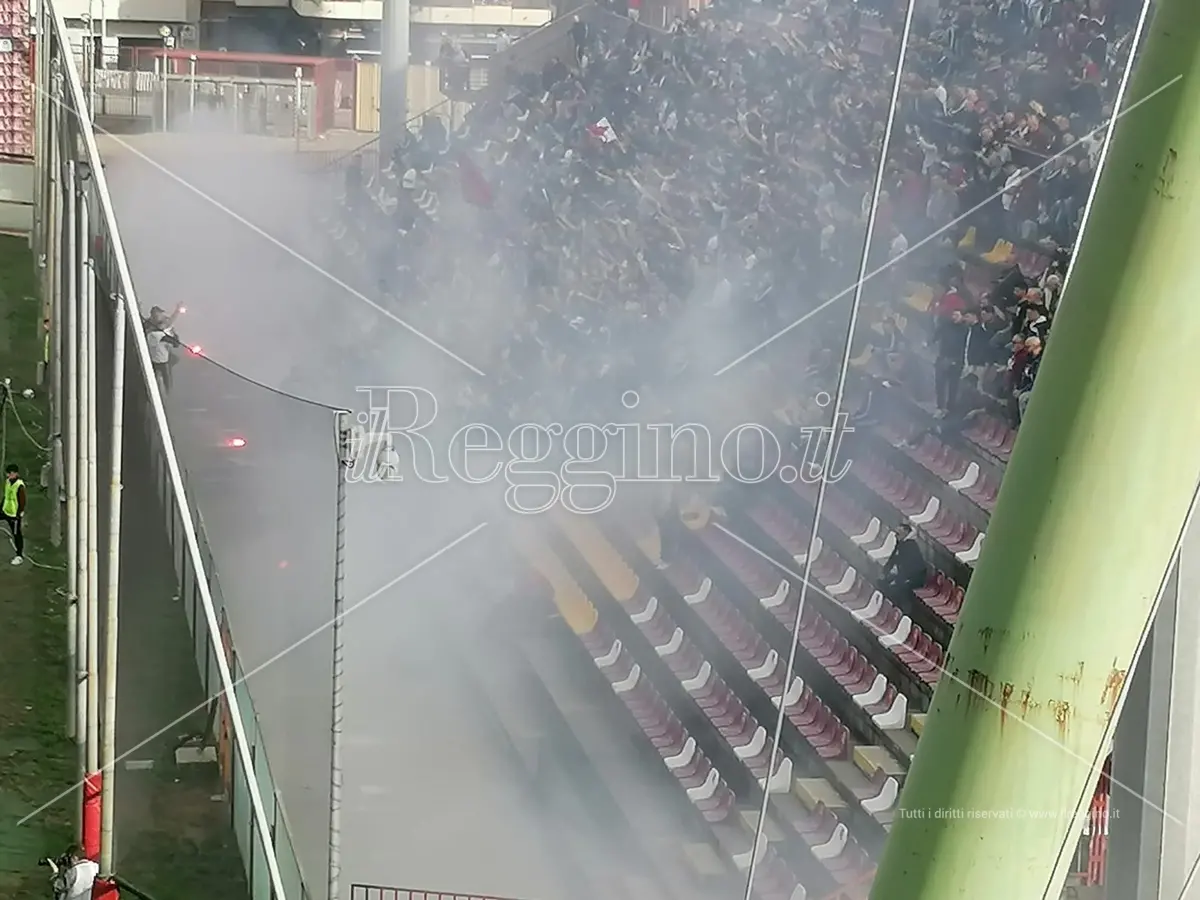 Serie D, tra le calabresi la domenica calcistica sorride solo al Locri. Pareggio in casa per la Reggina
