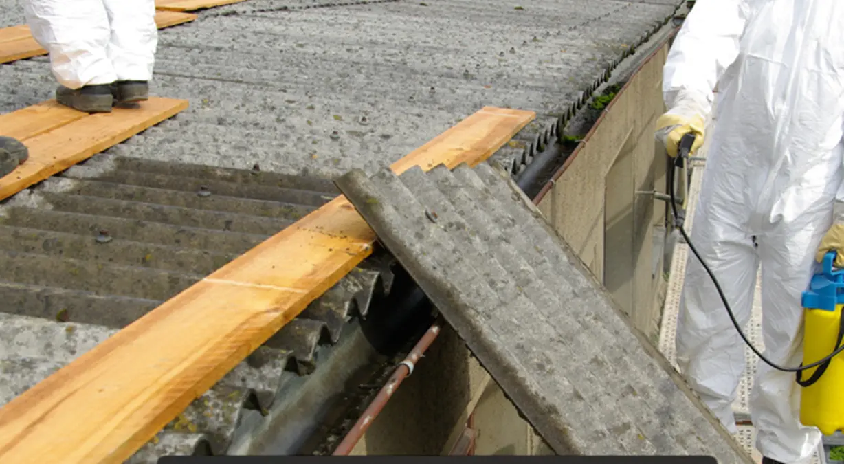 Reggio, l'osservatorio nazionale amianto: «Il Sindaco ignora le vittime, un affronto alla memoria»