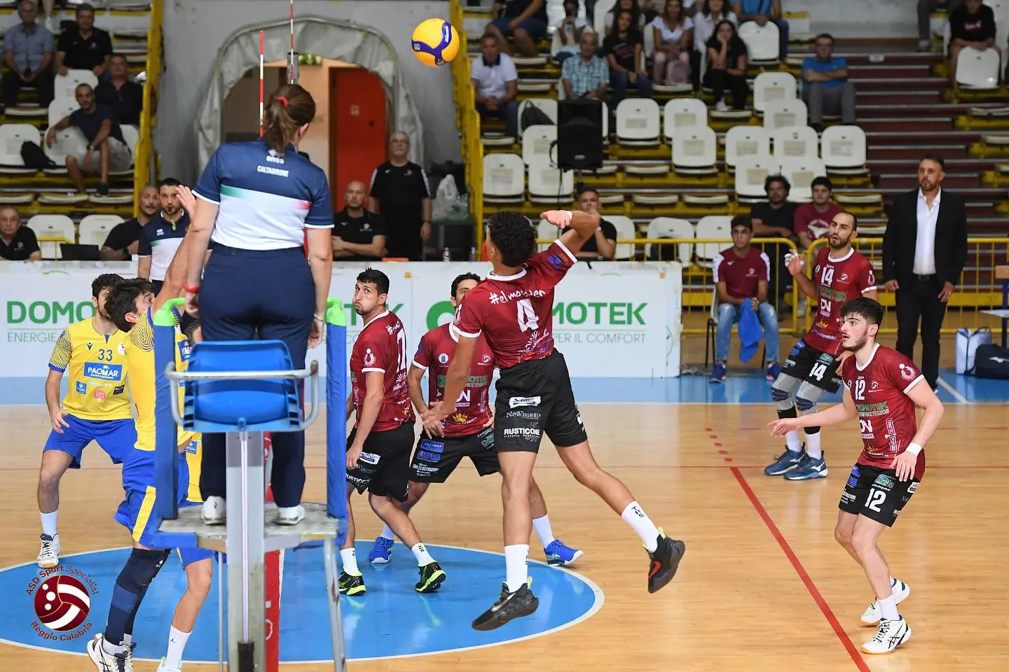 Si riaccendono le luci del PalaCalafiore: sabato è Domotek Volley Reggio Calabria