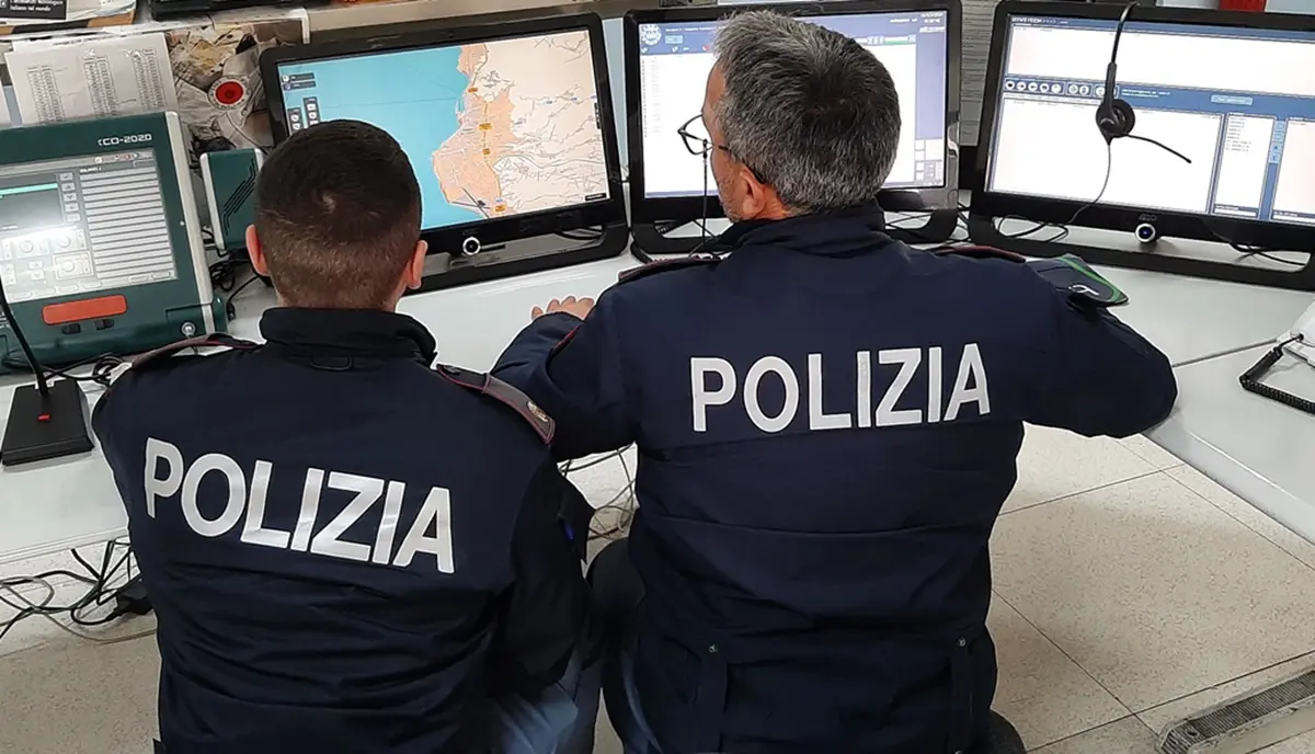 19enne accoltellato mentre era con la fidanzata: è grave