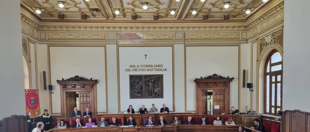 Nuova giunta a Reggio, sale la tensione in vista del consiglio comunale