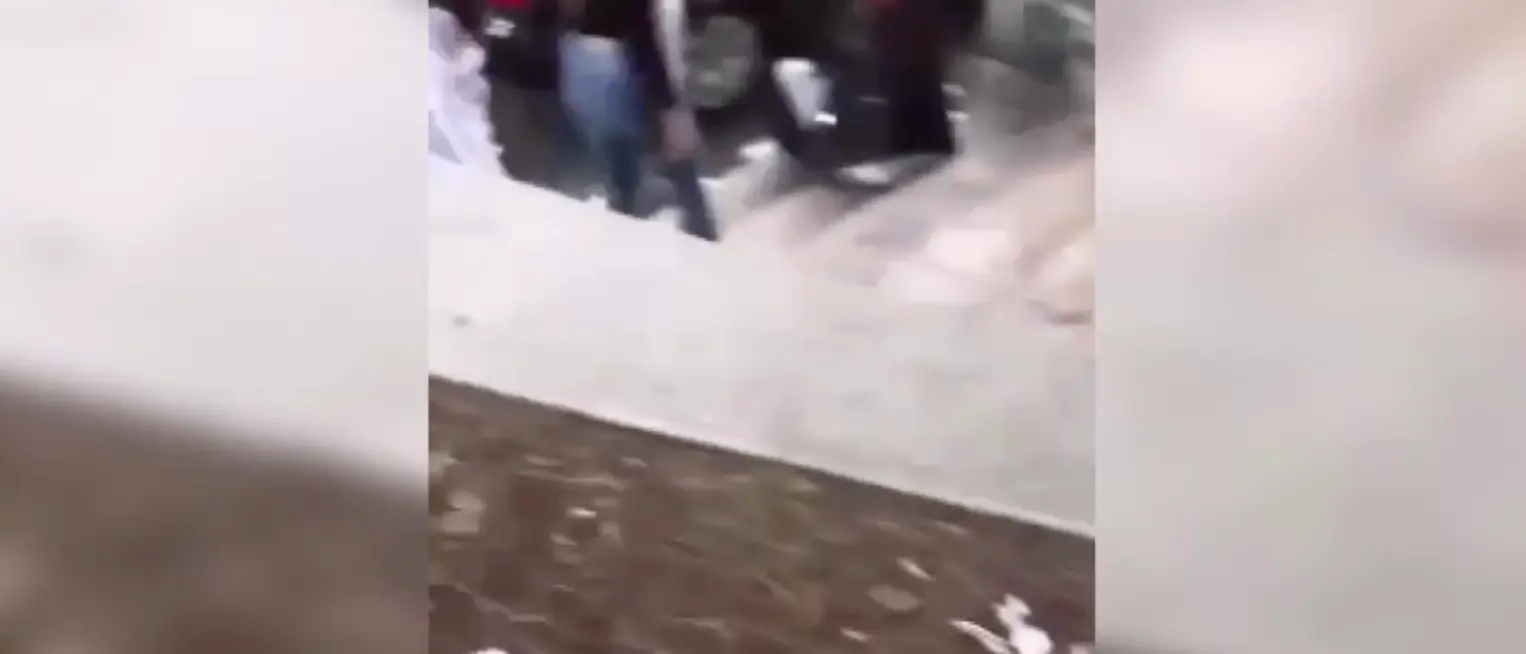 Calabria, picchiano una coetanea in attesa della marcia contro la violenza sulle donne