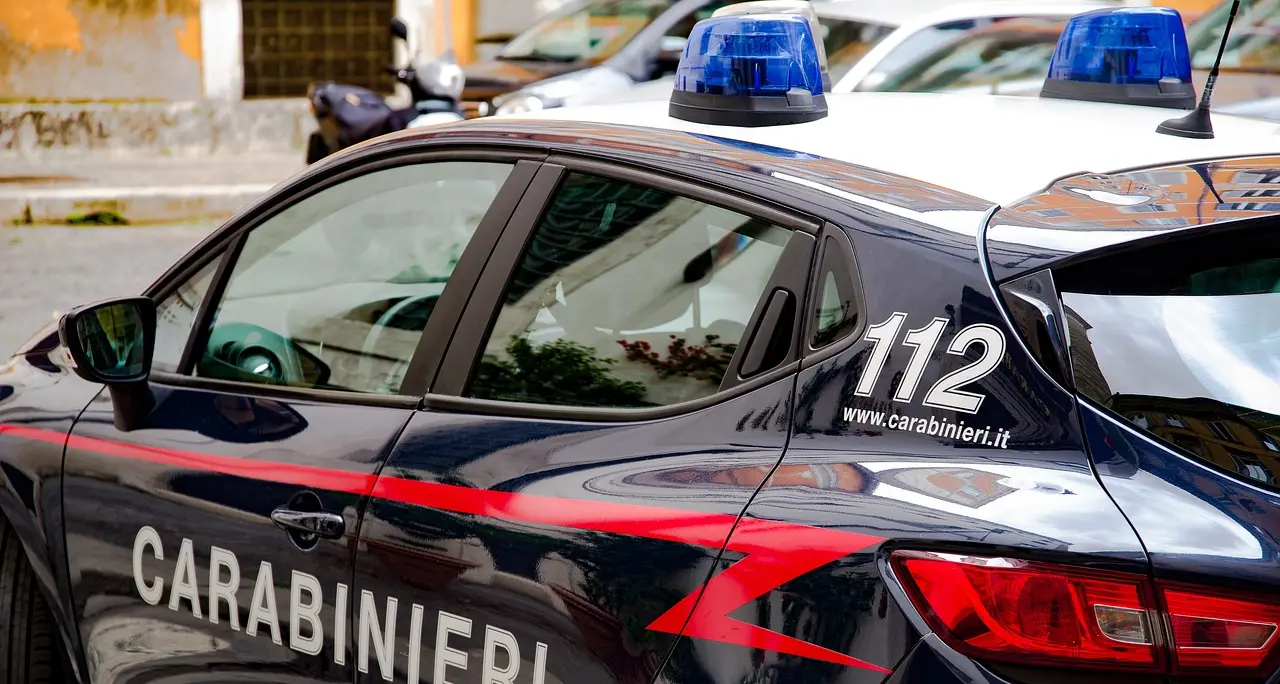 Roma, trovati resti ossei in un’auto andata a fuoco: forse sono un 57enne di origini calabresi\n