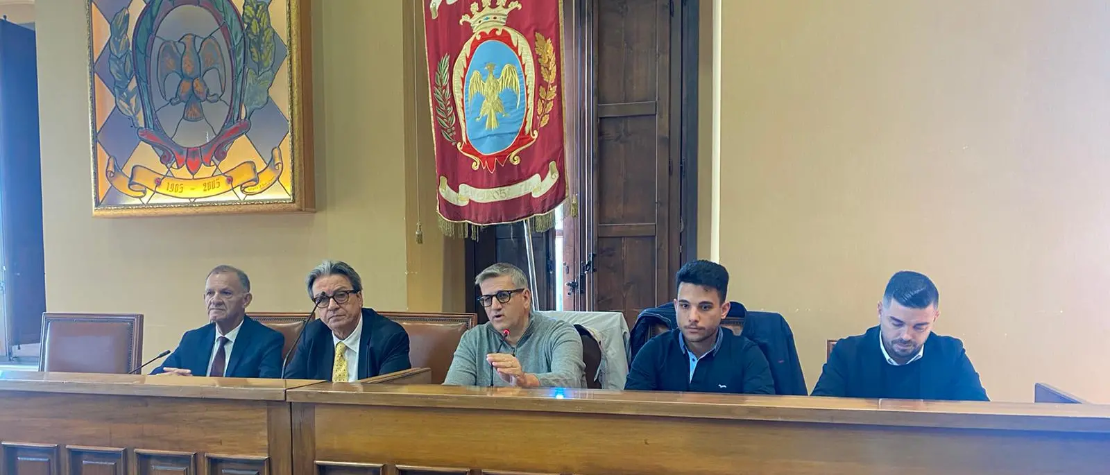 Cimitero di Locri, la minoranza: «Convenzione illegittima, sia revocata»