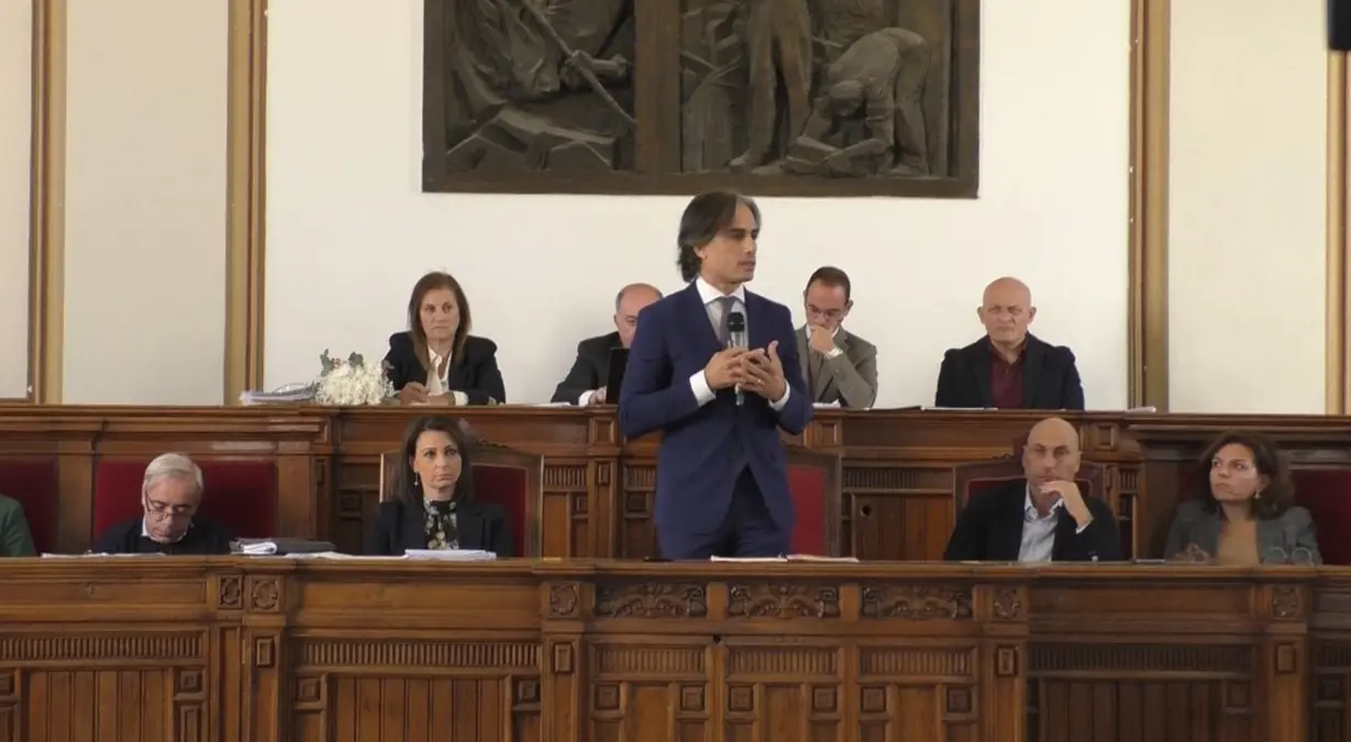Reggio, fumata nera sulla giunta dopo i primi colloqui e i socialisti chiedono una interpartitica