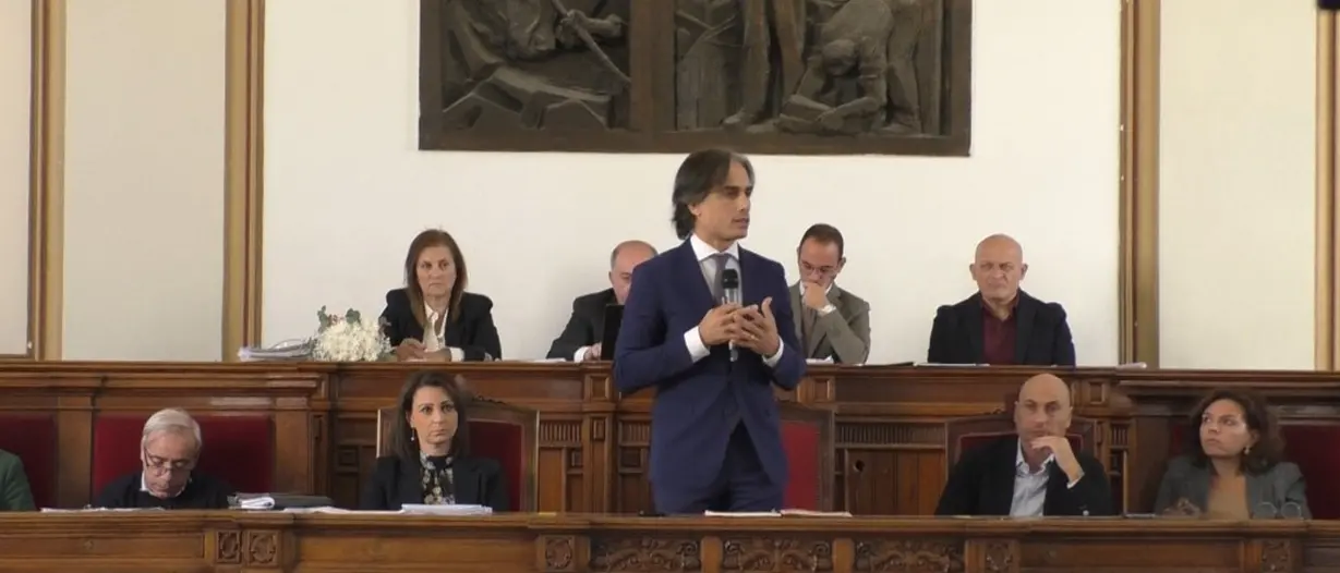 Reggio, fumata nera sulla giunta dopo i primi colloqui e i socialisti chiedono una interpartitica