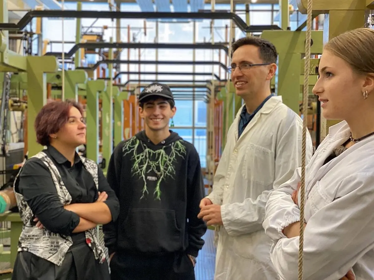 Reggio, nuove opportunità formative in setificio anche per una studentessa del Panella