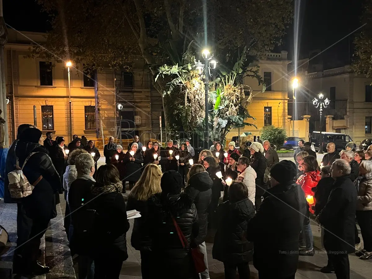 Reggio, l’arcivescovo Morrone: «Disumano mercificare le donne: occorre un impegno educativo forte e condiviso» - VIDEO