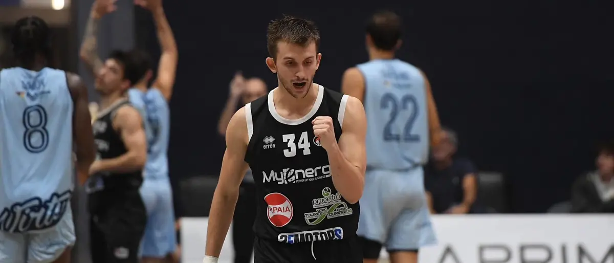 Viola Reggio Calabria vince a Messina con il risultato di 82 a 85