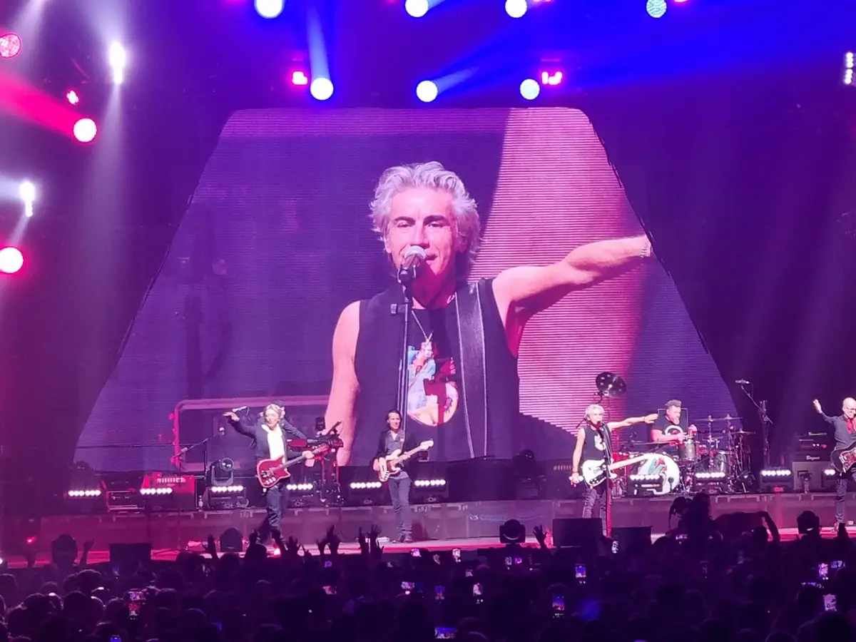 Ligabue a Reggio, tra ballate e amarcord e le sorprese della scaletta unica – FOTOGALLERY