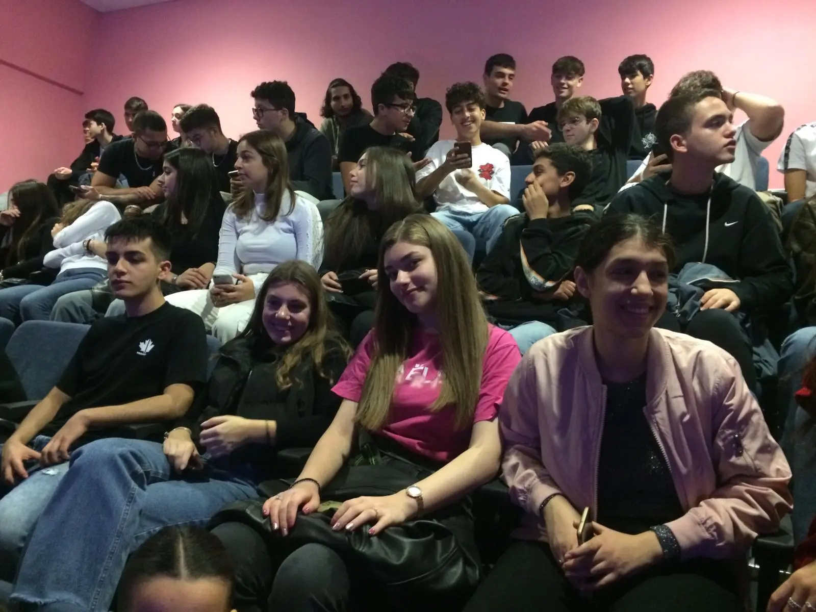 I ragazzi del liceo scientifico Zaleuco allo spettacolo “Il sogno di Ipazia”