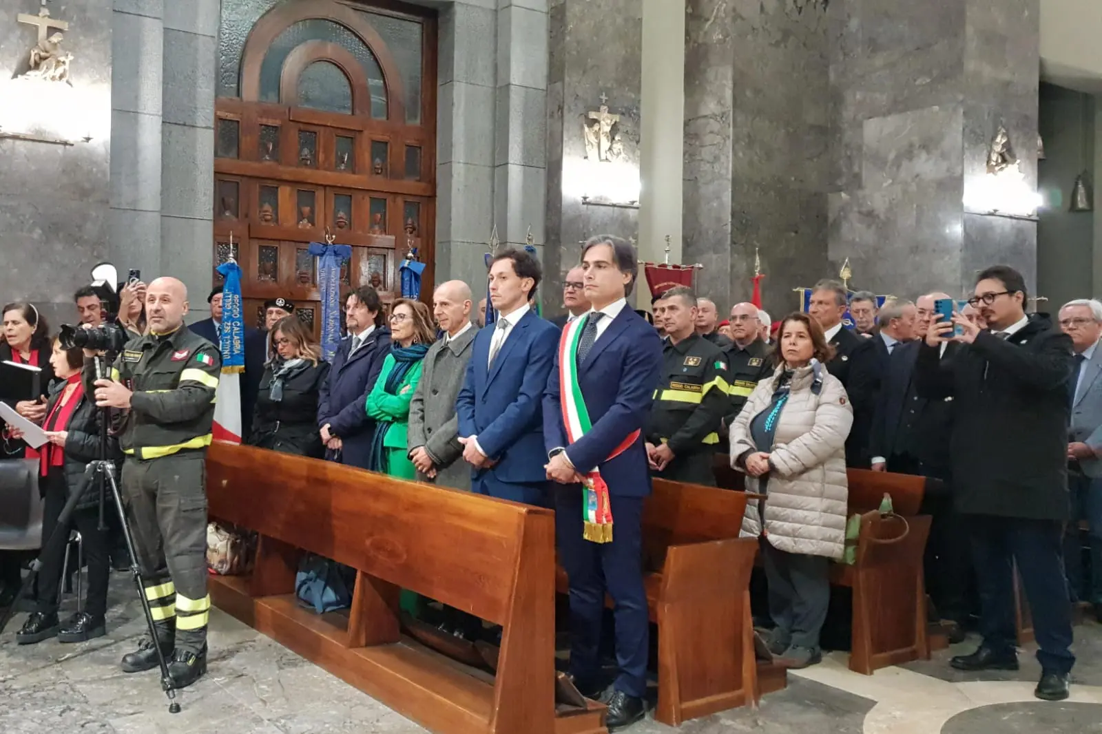 Reggio, Falcomatà: «Grato all’impegno dei Vigili del fuoco, della Marina militare e Guardia costiera»