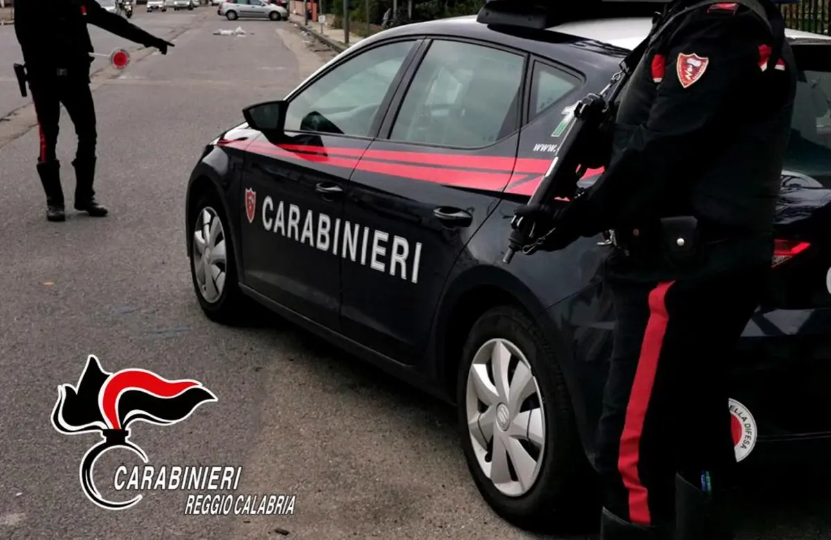 Cittanova, si fingono corrieri per truffare un'anziana: identificati dai carabinieri