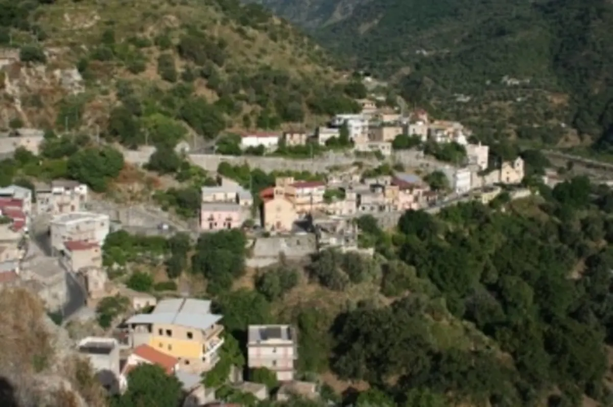 San Salvatore, ripristinata illuminazione nel borgo