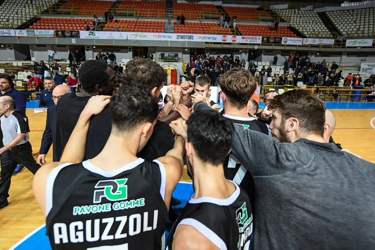 Viola Reggio Calabria vince in casa contro il Catania con il risultato di 99 a 88