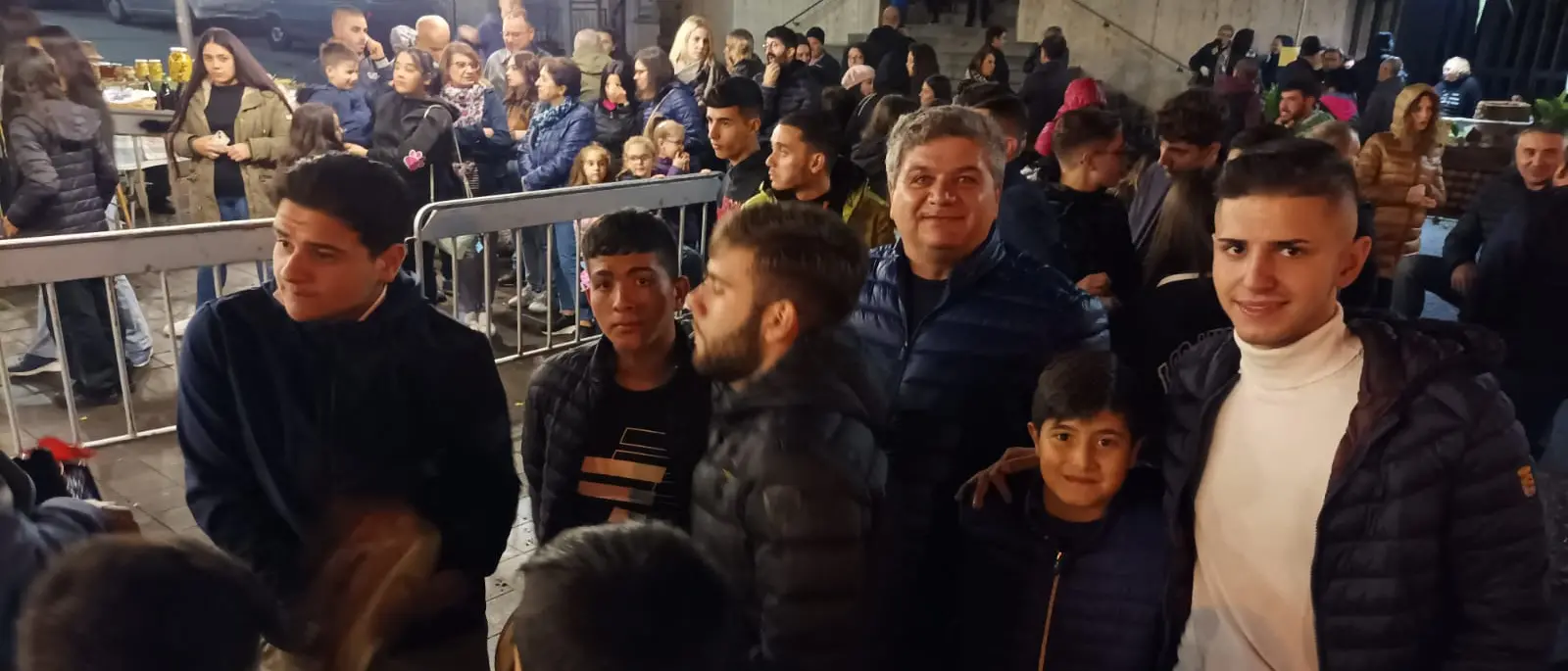 I giovani di San Roberto uniti nella tradizione della tarantella