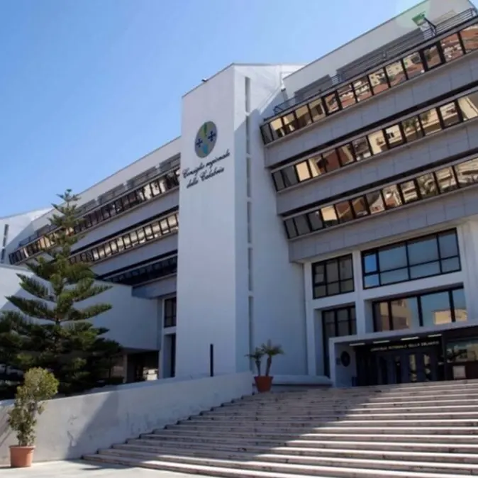 Conto alla rovescia per le regionali, da destra a sinistra calcoli e strategie nella composizione delle liste reggine