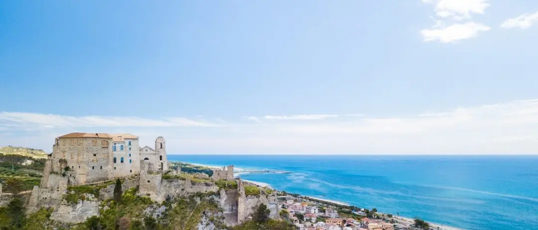 Regionali, «terrore elettorale»: l’attacco di Roccella in Comune a Vittorio Zito