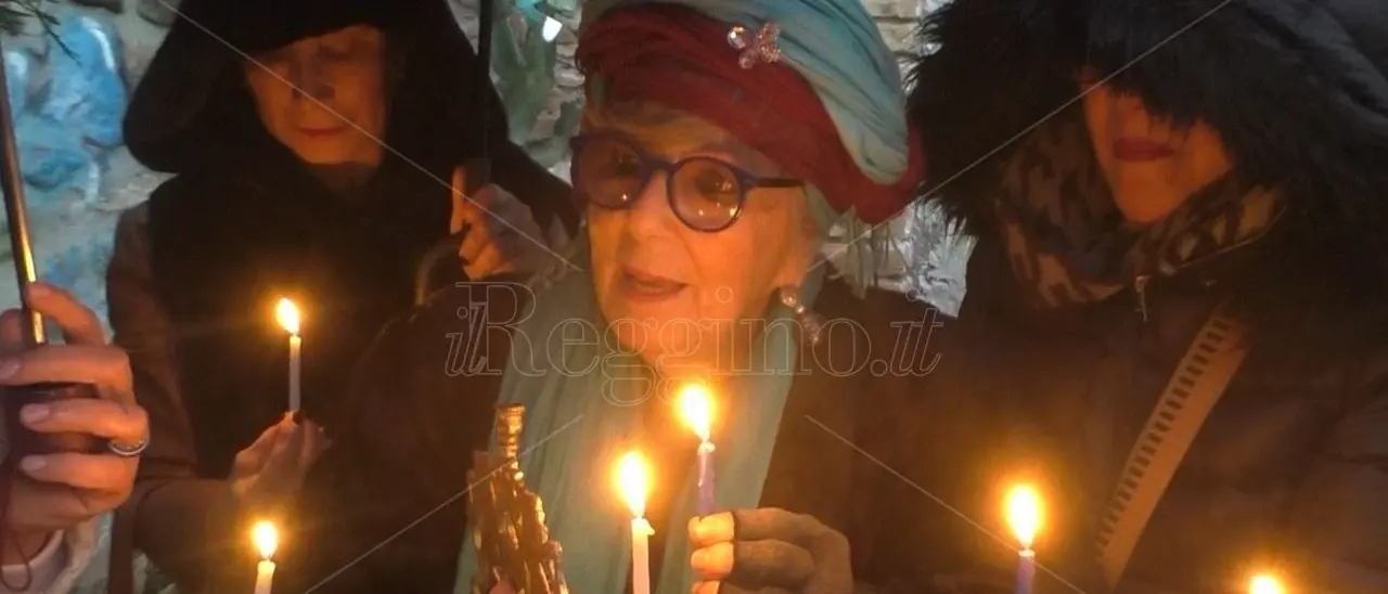 Reggio, la festa ebraica delle Luci sulla scalinata monumentale di via Giudecca - FOTO e VIDEO