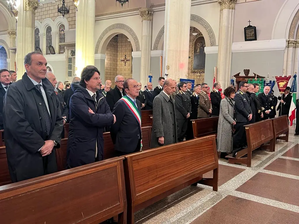 A Reggio precetto natalizio delle forze armate e di polizia, Zimbalatti: «Grazie a chi garantisce sicurezza»