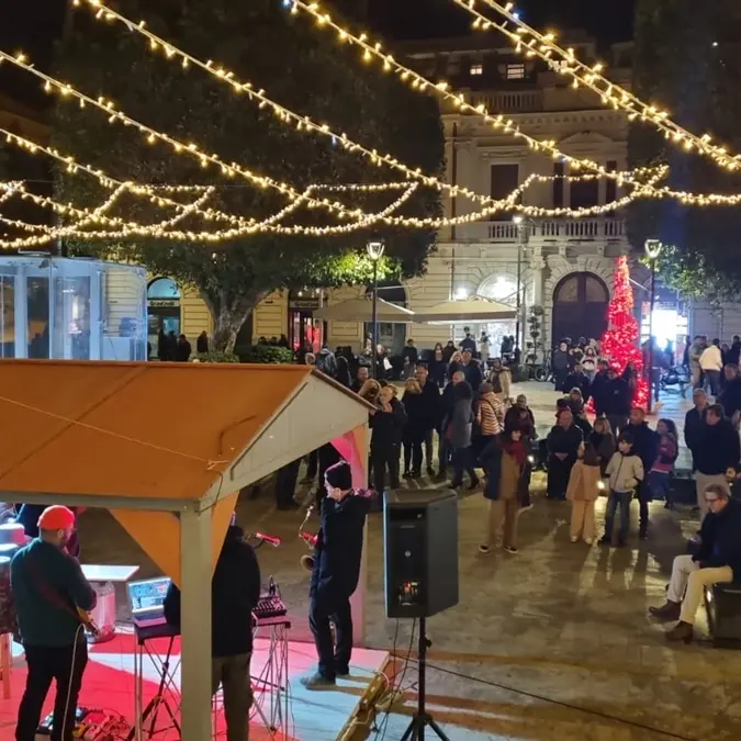 Reggio Christmas City, musica, eventi, trampolieri e dj set per le ultime 72 ore dell’anno