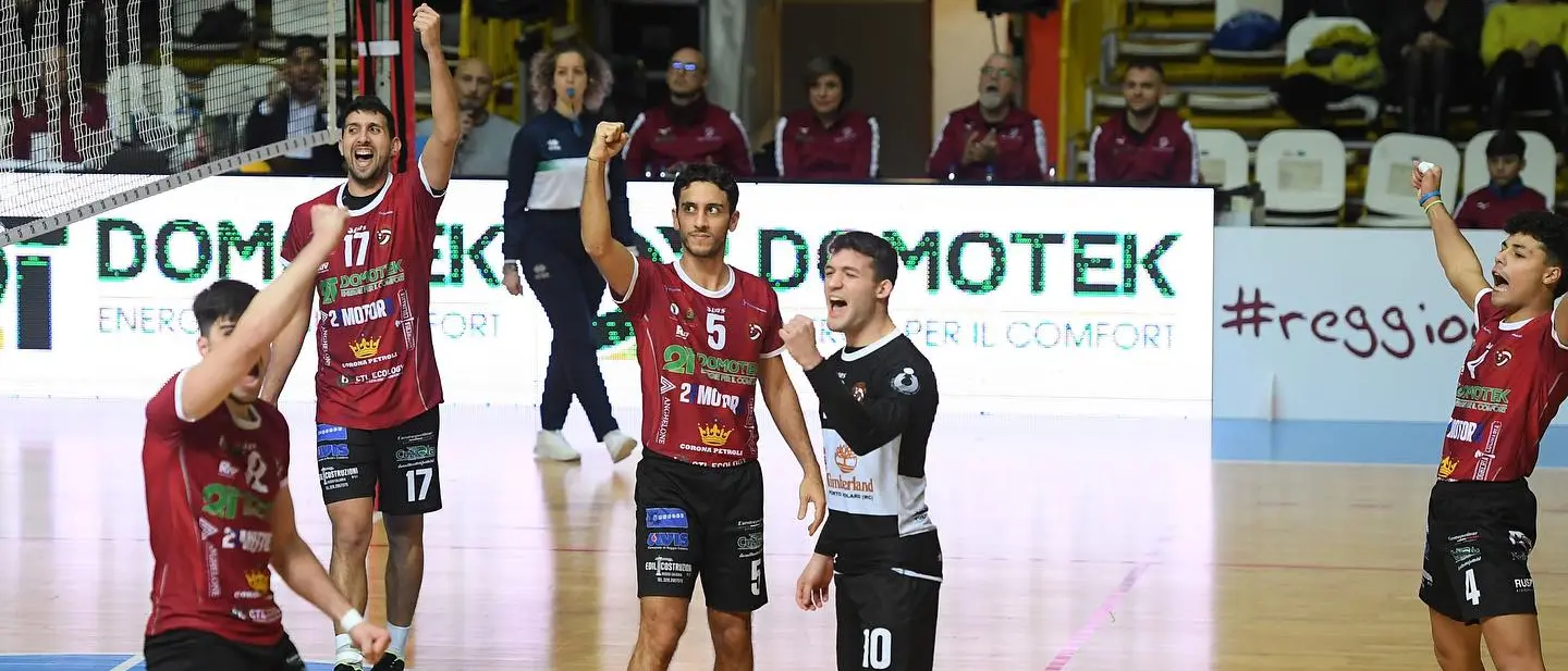 La capolista Domotek Volley Reggio Calabria ricomincia dal derby