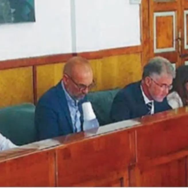 Villa, i dubbi della minoranza sul rinvio del consiglio comunale