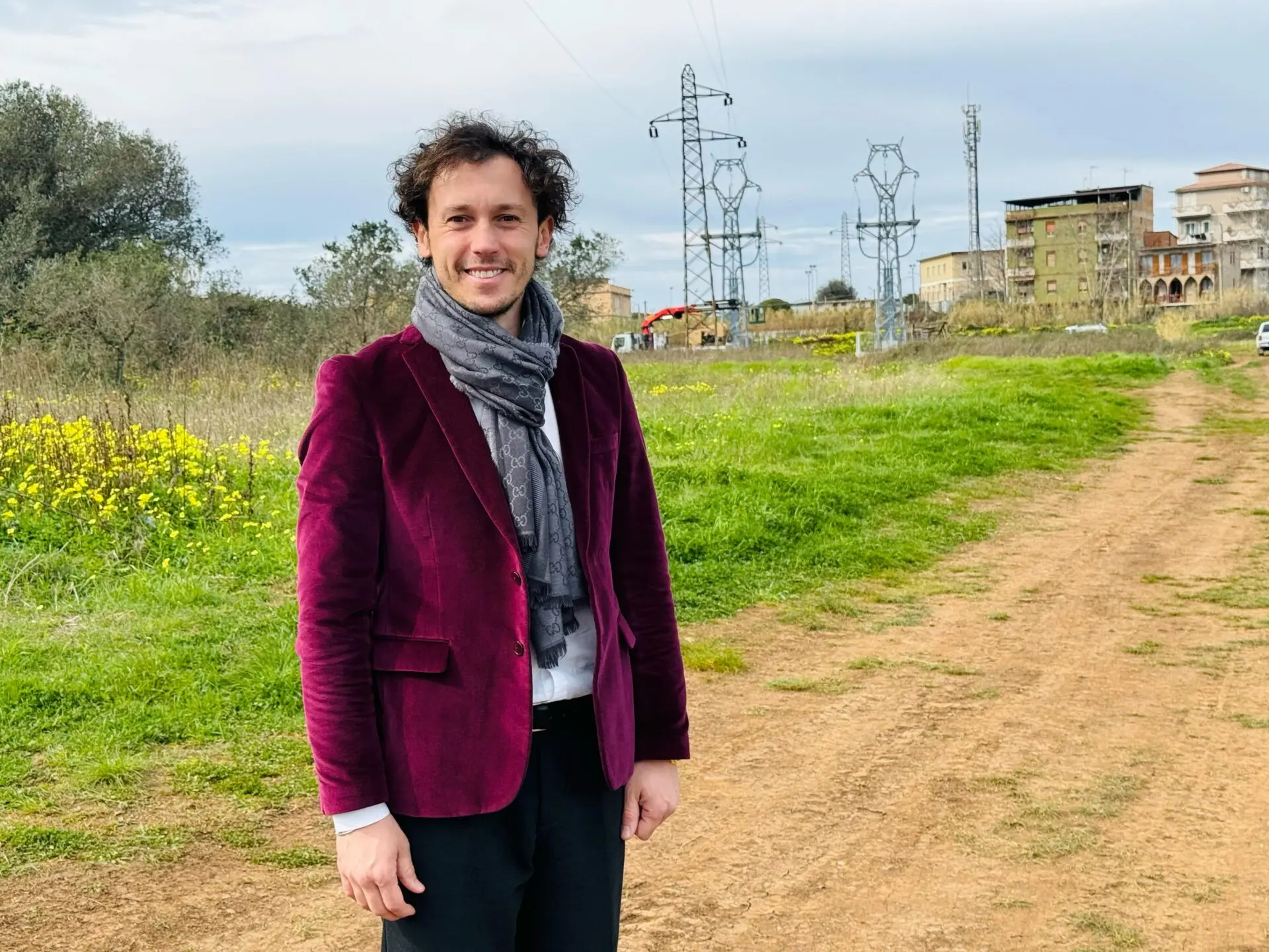 Ospedale della Piana, Mattiani: «In corso rimozione degli ultimi elettrodotti»