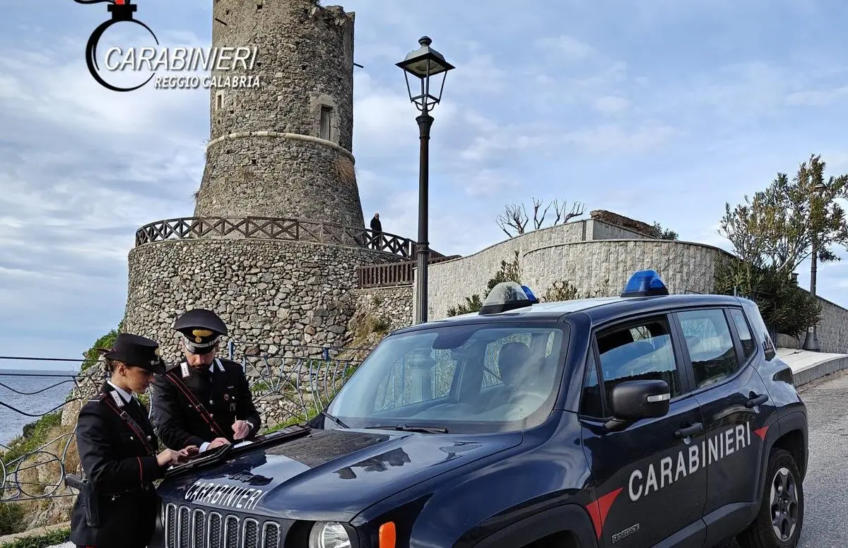 Spaccio di droga a Bagnara, giovane 19enne finisce agli arresti domiciliari