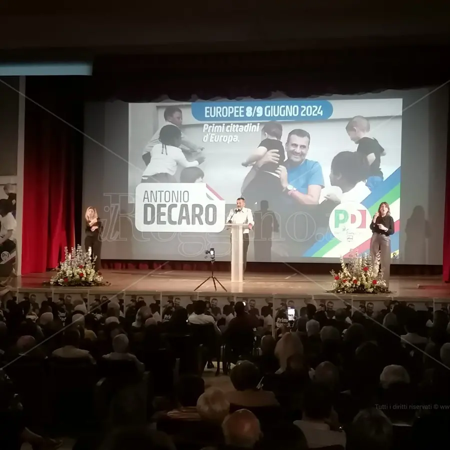 Decaro a Reggio rilancia l’esperienza dei sindaci: «Se la Bolkestein l’avesse scritta un consigliere comunale sarebbe più semplice»