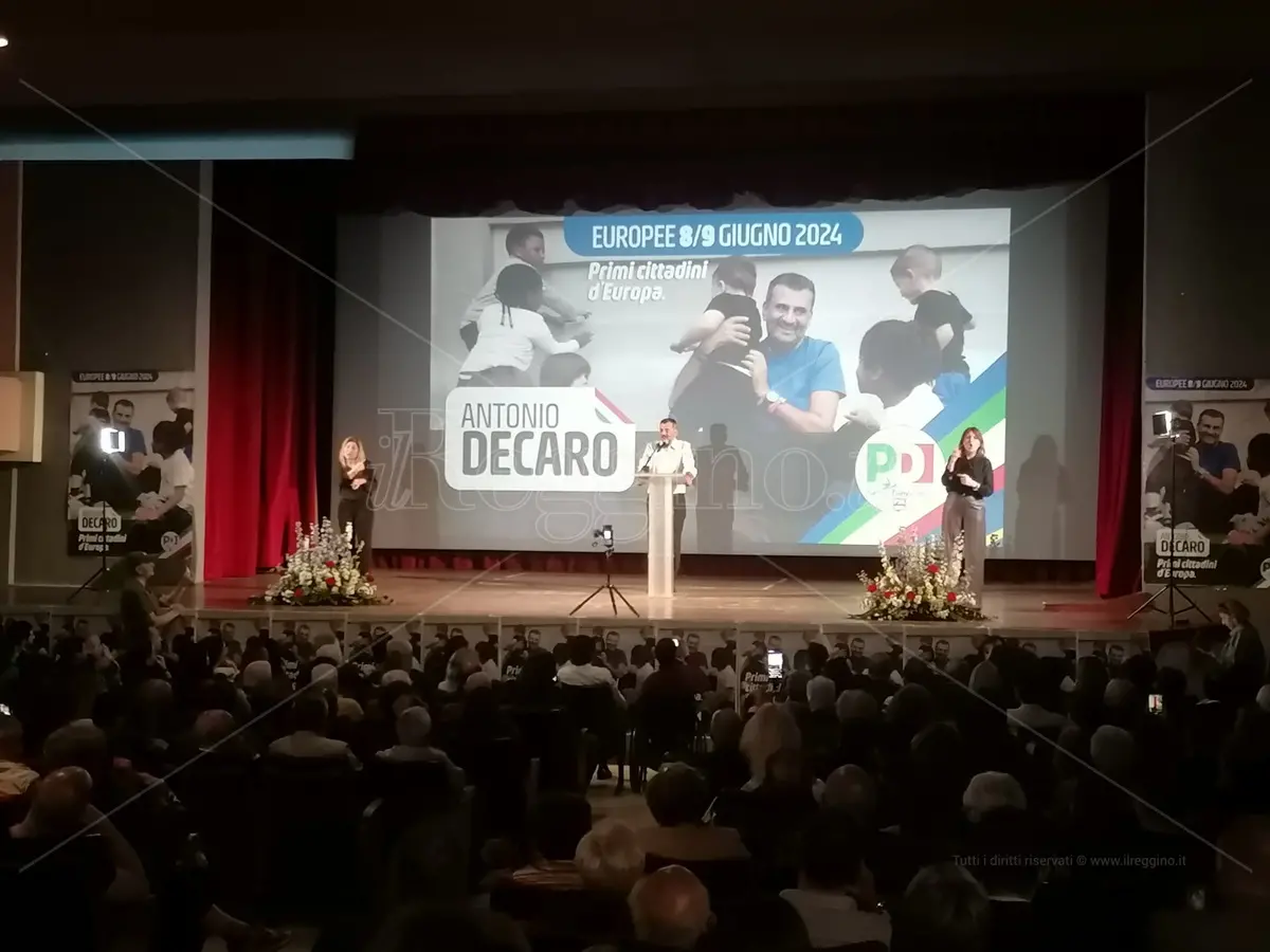 Decaro a Reggio rilancia l’esperienza dei sindaci: «Se la Bolkestein l’avesse scritta un consigliere comunale sarebbe più semplice»