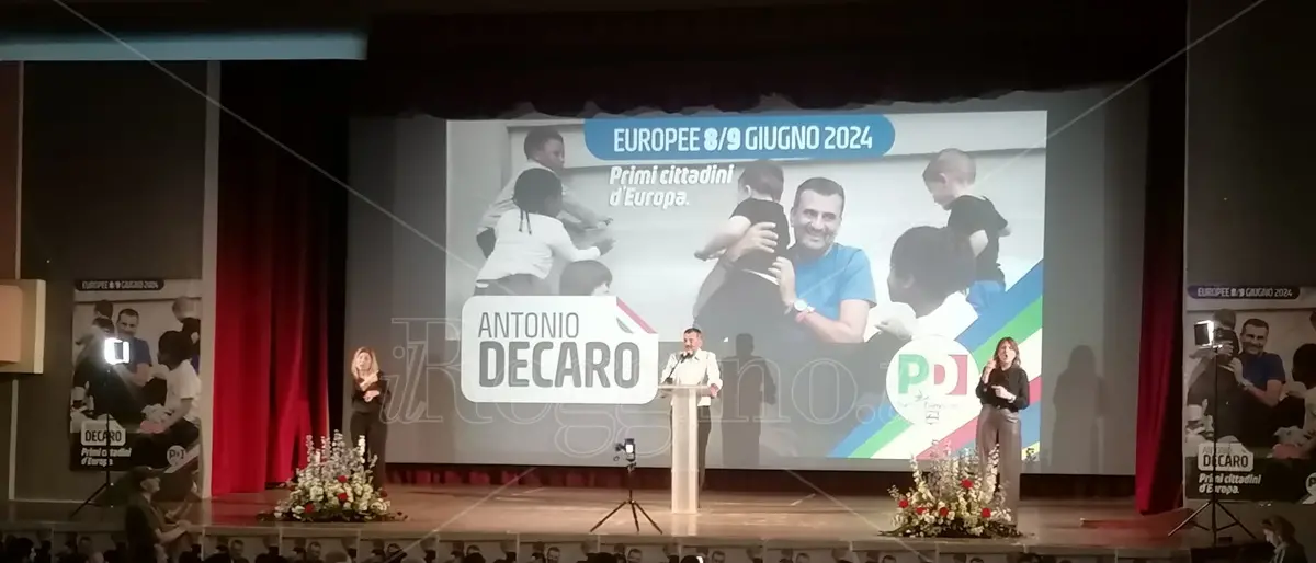 Decaro a Reggio rilancia l’esperienza dei sindaci: «Se la Bolkestein l’avesse scritta un consigliere comunale sarebbe più semplice»